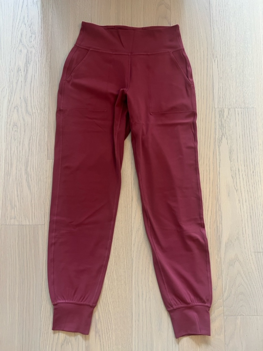 Lululemon align joggers size 6 in mulled wine color